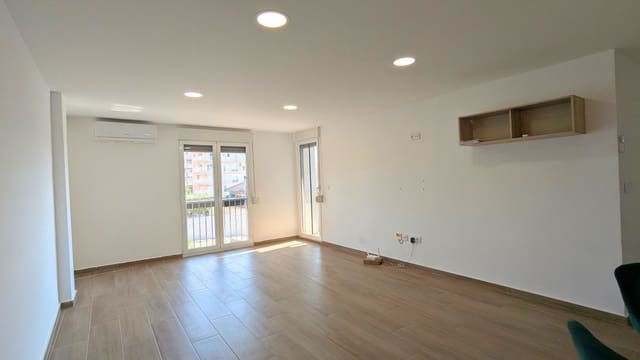 3 soveværelse Lejlighed til salg i Zona Pueblo, Guardamar del Segura - € 199.950 (Ref: 10024559)