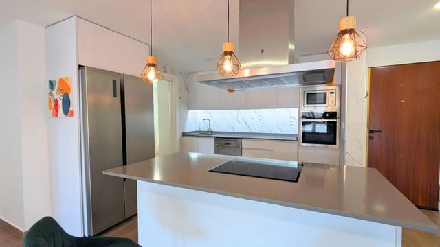 3 soveværelse Lejlighed til salg i Zona Pueblo, Guardamar del Segura - € 199.950 (Ref: 10024559)
