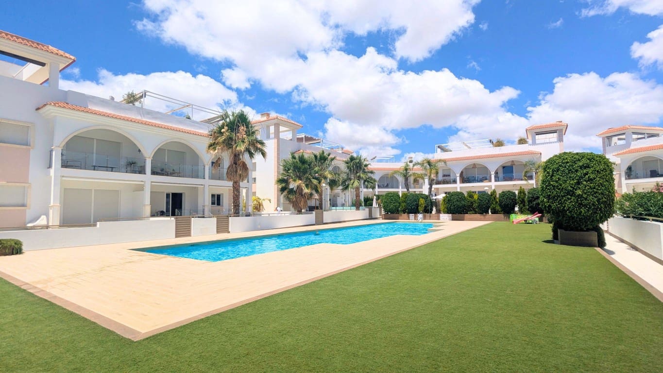 2 quarto Apartamento para venda em Ciudad Quesada com piscina - 310 000 € (Ref: 10024560)