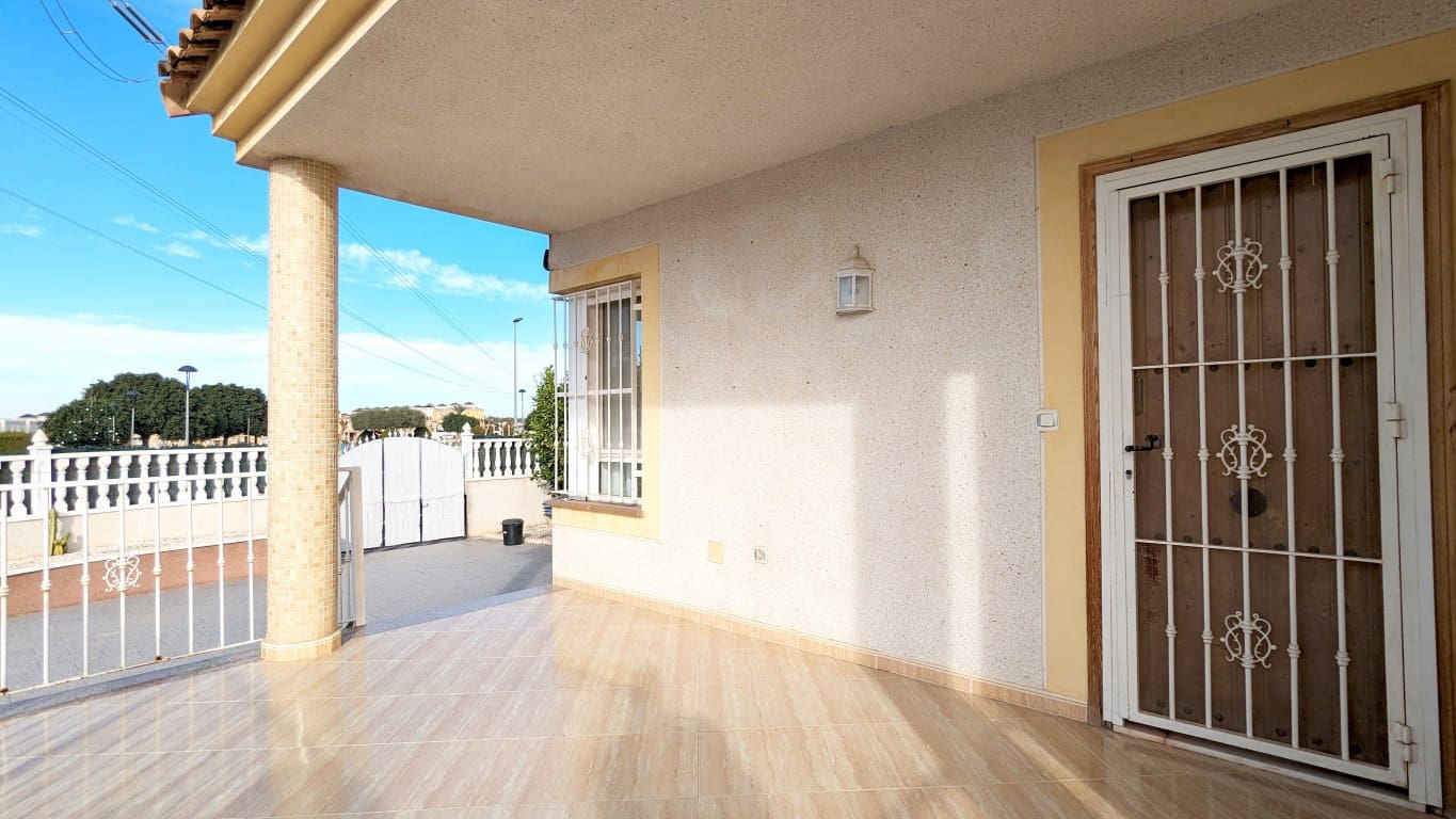 3 bedroom Villa for sale in Lo Crispin, Algorfa with pool € 199,000 (Ref 7981741)