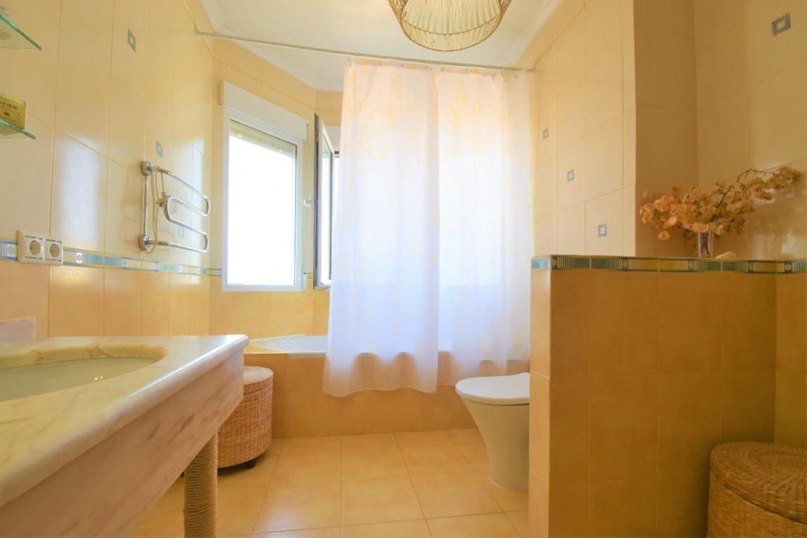 5 bedroom Villa for sale in Ciudad Quesada with pool - € 670,000 (Ref: 9099810)