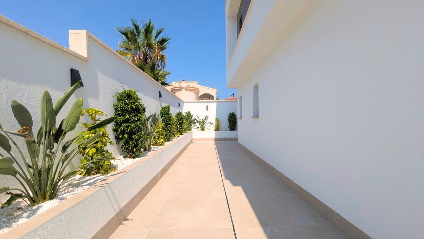 3 sovrum Villa till salu i Ciudad Quesada med pool garage - 799 900 € (Ref: 9189796)