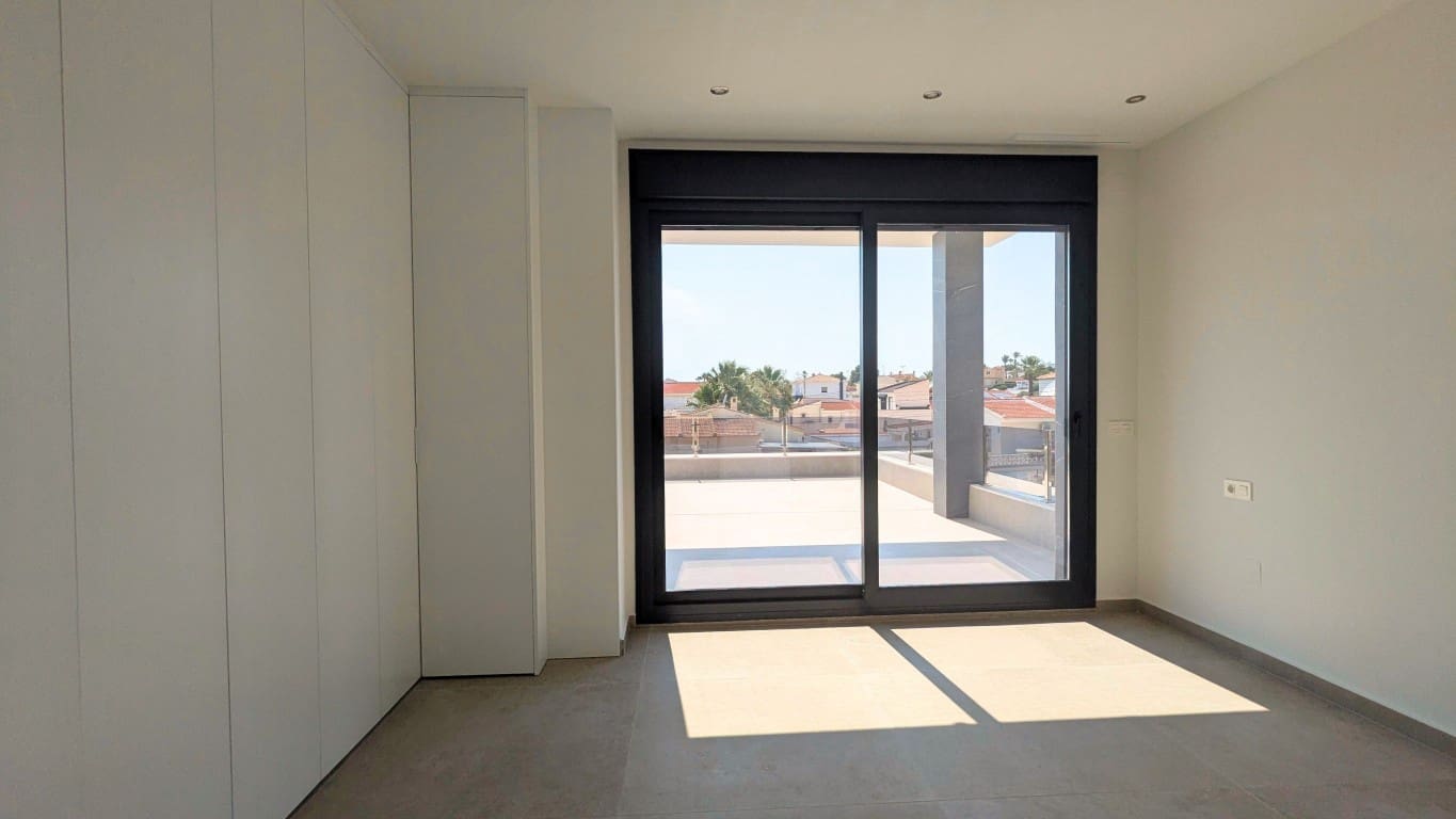 3 sovrum Villa till salu i Ciudad Quesada med pool garage - 799 900 € (Ref: 9189796)