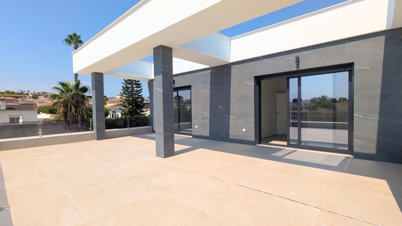 3 sovrum Villa till salu i Ciudad Quesada med pool garage - 799 900 € (Ref: 9189796)