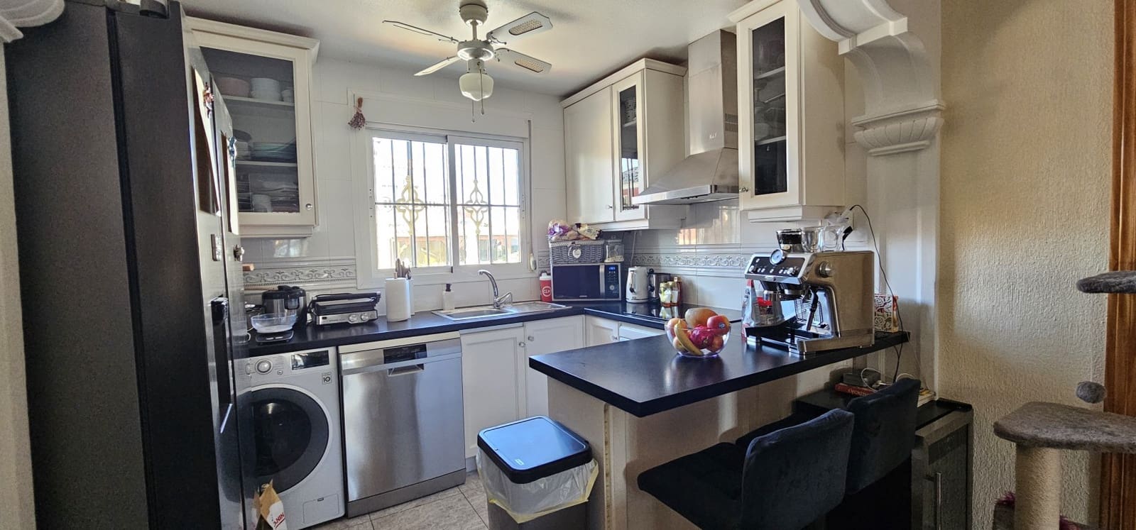 4 soveværelse Villa til salg i Lo Crispin med swimmingpool - € 385.000 (Ref: 9306919)