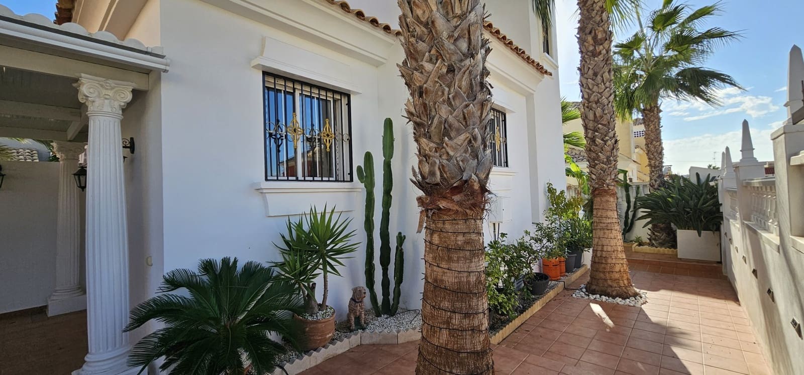 4 soveværelse Villa til salg i Lo Crispin med swimmingpool - € 385.000 (Ref: 9306919)