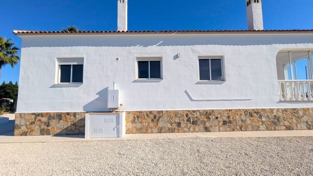 4 quarto Moradia para venda em Dolores com piscina garagem - 560 000 € (Ref: 9405835)