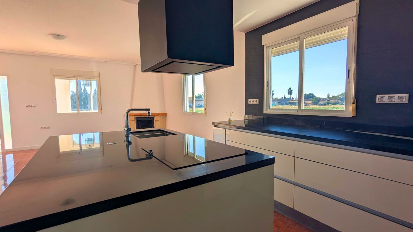 4 slaapkamer Villa te koop in Dolores met zwembad garage - € 560.000 (Ref: 9405835)