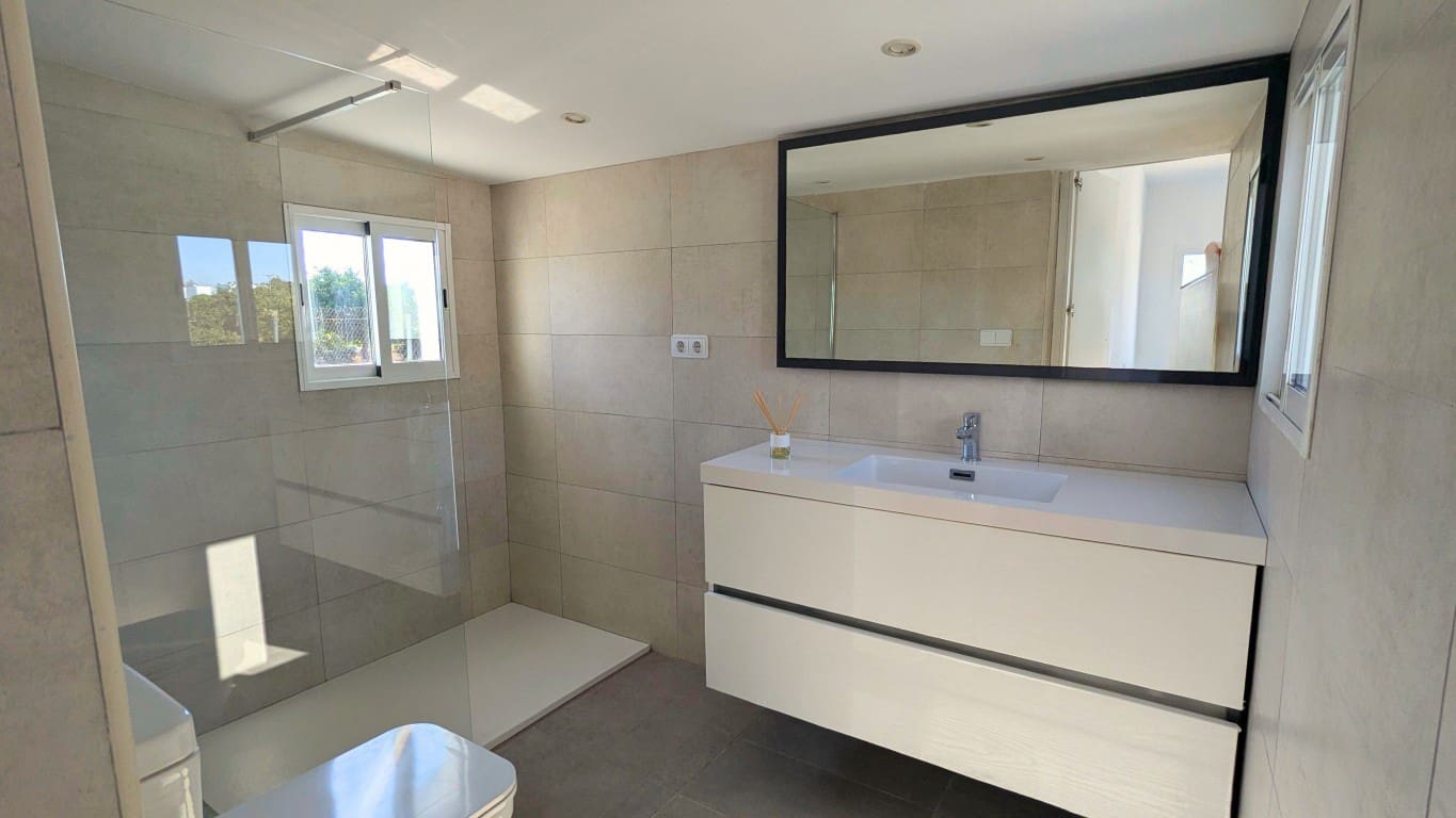 4 slaapkamer Villa te koop in Dolores met zwembad garage - € 560.000 (Ref: 9405835)