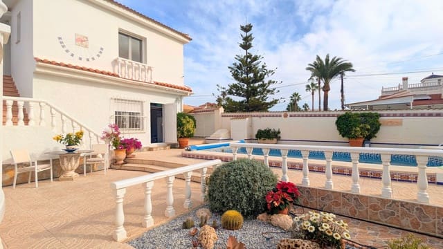 4 soverom Villa til salgs i Ciudad Quesada, Rojales med svømmebasseng garasje - € 490 000 (Ref: 9405836)