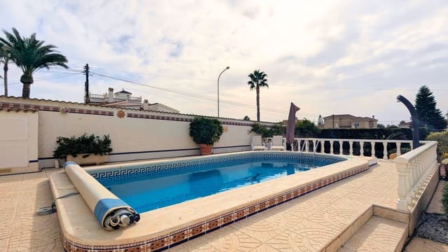 4 soverom Villa til salgs i Ciudad Quesada, Rojales med svømmebasseng garasje - € 490 000 (Ref: 9405836)