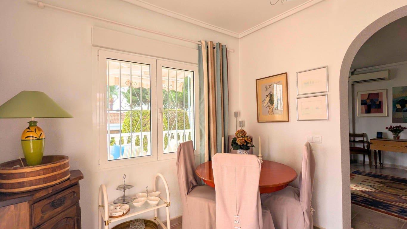 4 bedroom Villa for sale in Ciudad Quesada with pool garage - € 490,000 (Ref: 9405836)