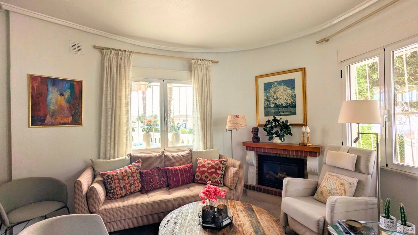 4 bedroom Villa for sale in Ciudad Quesada with pool garage - € 490,000 (Ref: 9405836)