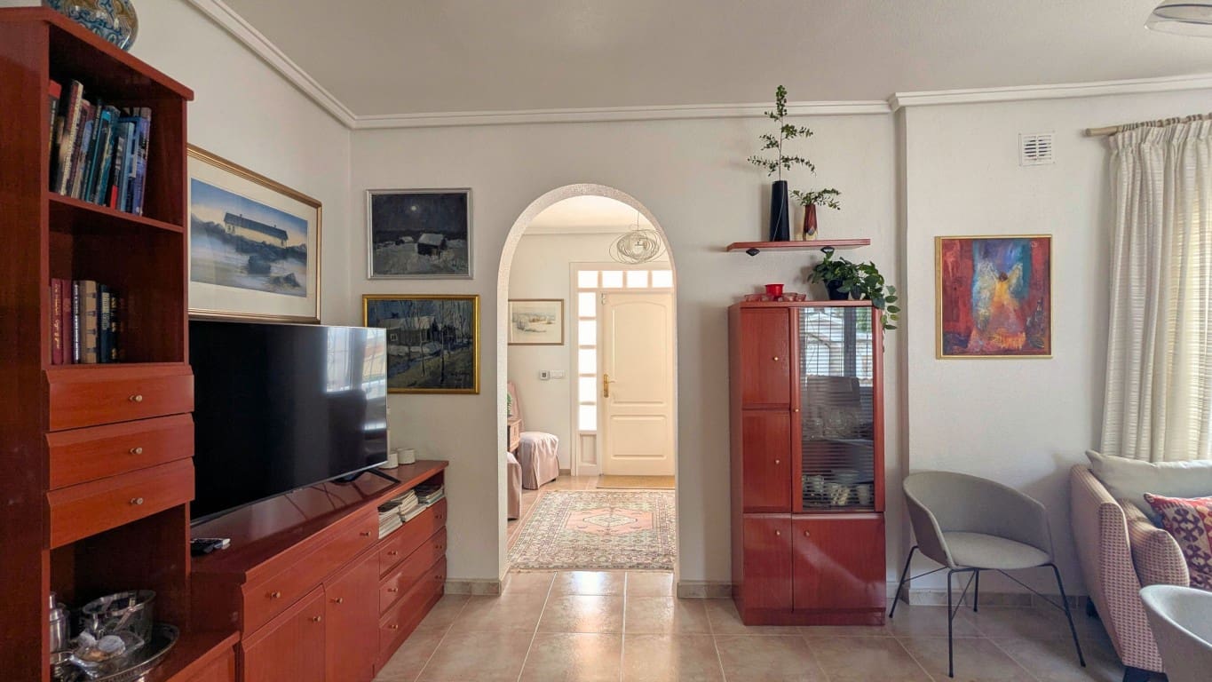 4 bedroom Villa for sale in Ciudad Quesada with pool garage - € 490,000 (Ref: 9405836)