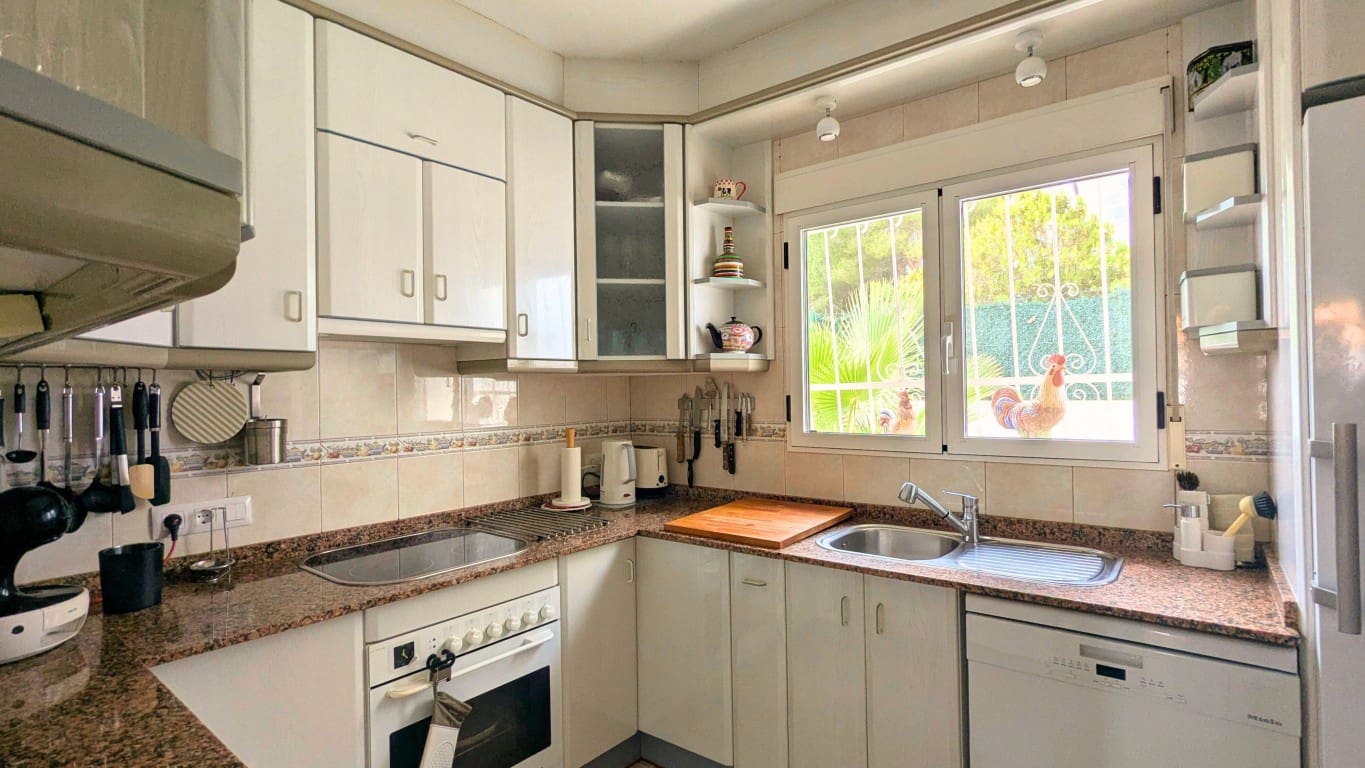 4 bedroom Villa for sale in Ciudad Quesada with pool garage - € 490,000 (Ref: 9405836)