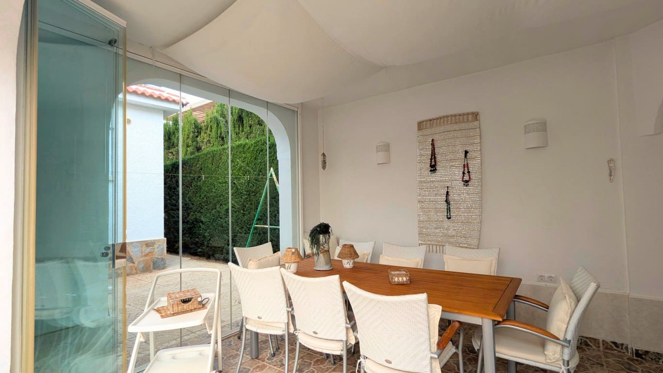 4 bedroom Villa for sale in Ciudad Quesada with pool garage - € 490,000 (Ref: 9405836)