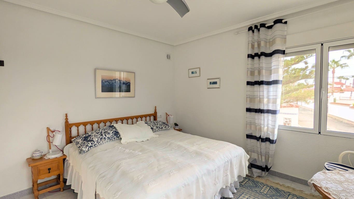 4 bedroom Villa for sale in Ciudad Quesada with pool garage - € 490,000 (Ref: 9405836)