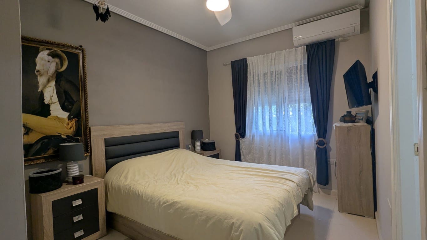 3 sovrum Villa till salu i Catral med pool - 295 000 € (Ref: 9405837)