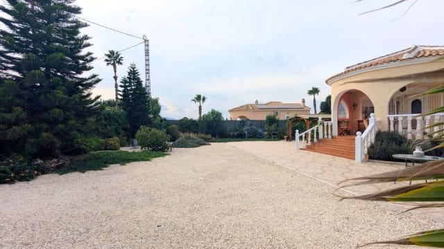 3 sovrum Villa till salu i Catral med pool - 295 000 € (Ref: 9405837)