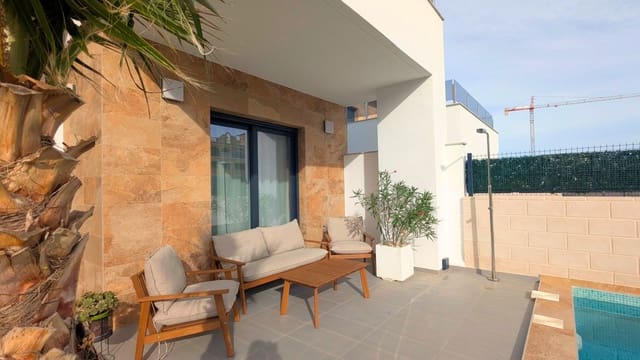 3 Zimmer Villa zu verkaufen in Benijófar mit Pool - 379.900 € (Ref: 9405838)