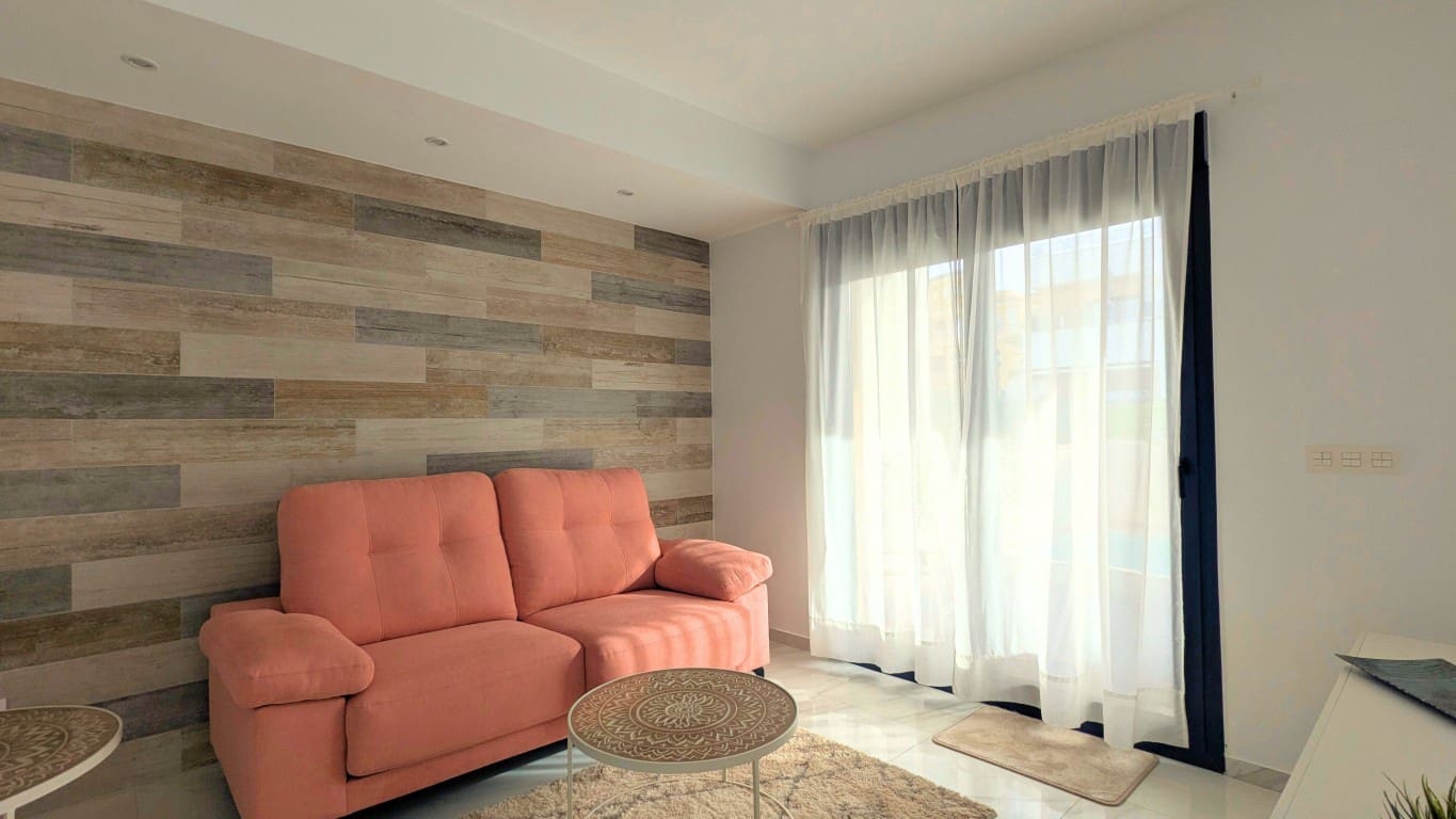 3 Zimmer Villa zu verkaufen in Benijofar mit Pool - 379.900 € (Ref: 9405838)