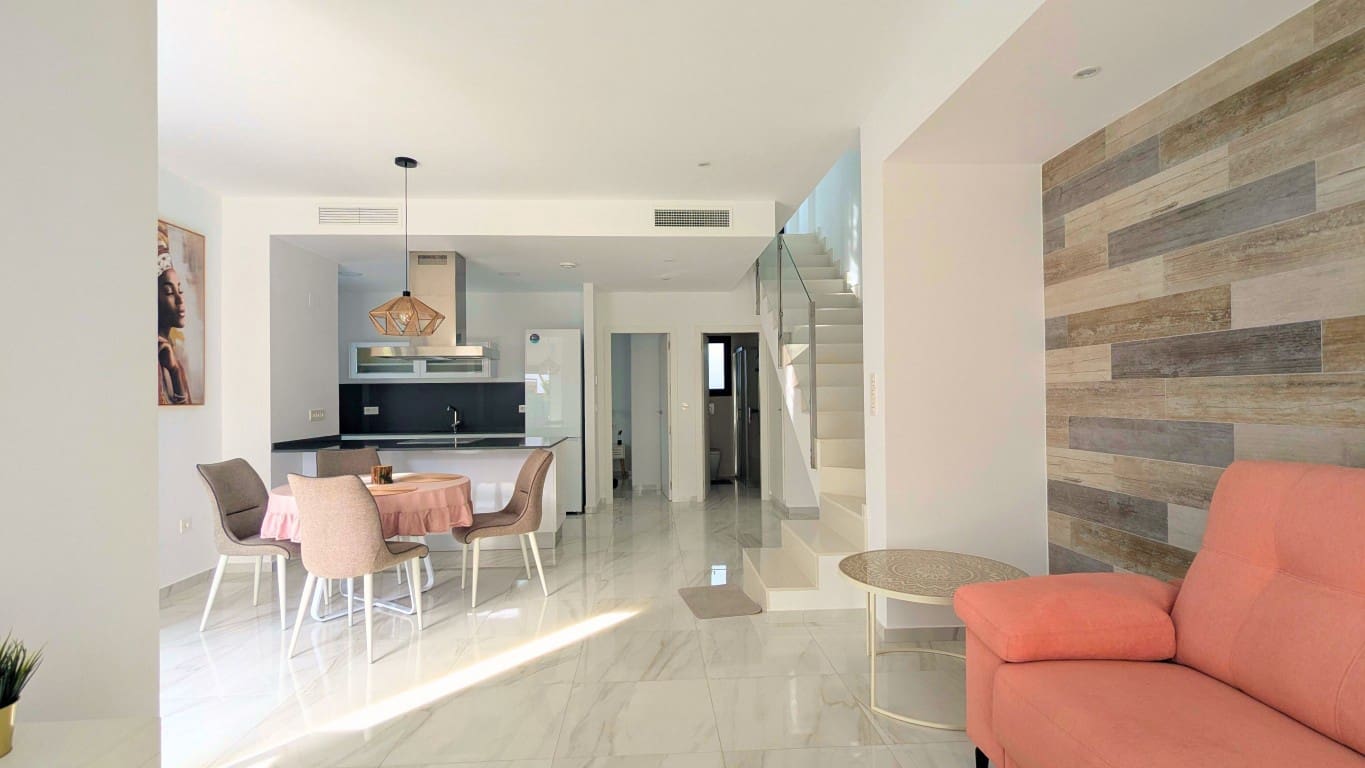 3 Zimmer Villa zu verkaufen in Benijofar mit Pool - 379.900 € (Ref: 9405838)