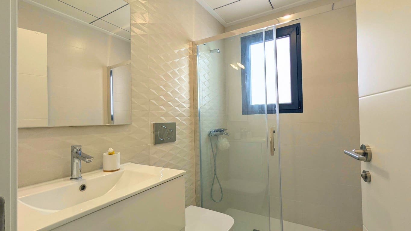 3 Zimmer Villa zu verkaufen in Benijofar mit Pool - 379.900 € (Ref: 9405838)