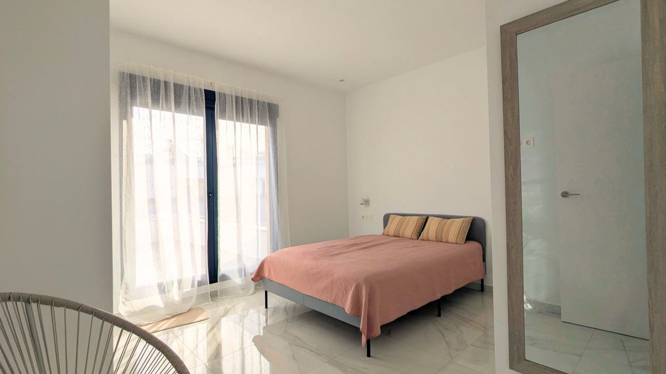 3 Zimmer Villa zu verkaufen in Benijofar mit Pool - 379.900 € (Ref: 9405838)