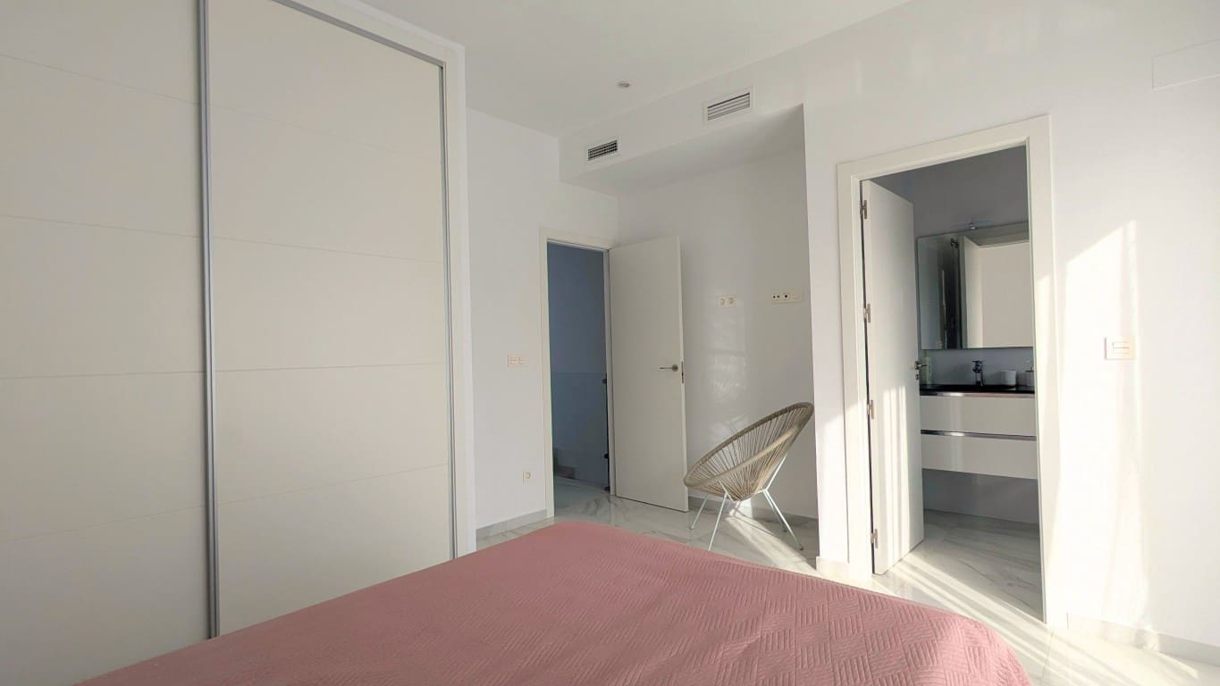 3 Zimmer Villa zu verkaufen in Benijofar mit Pool - 379.900 € (Ref: 9405838)