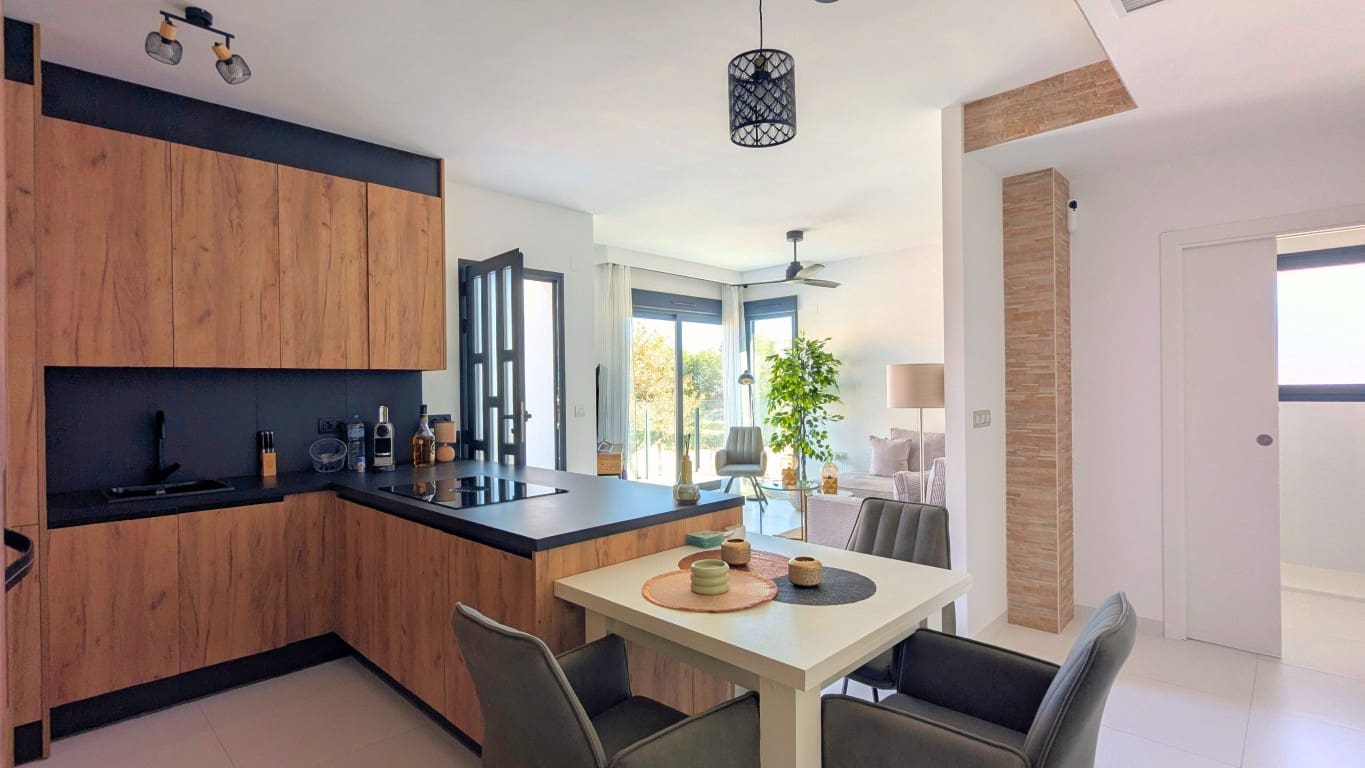 2 soverom Penthouse til salgs i San Miguel de Salinas med svømmebasseng - € 299 000 (Ref: 9418749)