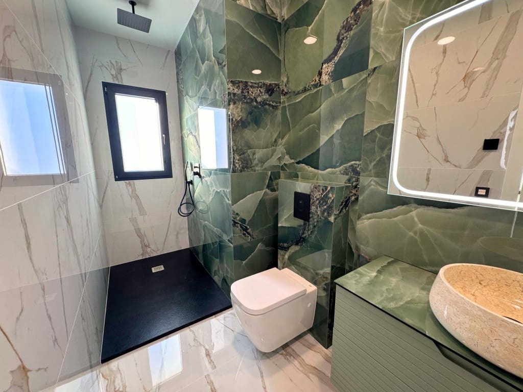 5 bedroom Villa for sale in Ciudad Quesada with pool - € 799,000 (Ref: 9426290)