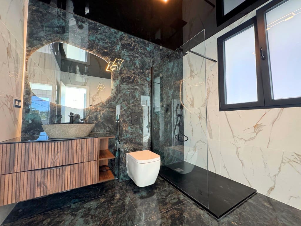 5 bedroom Villa for sale in Ciudad Quesada with pool - € 799,000 (Ref: 9426290)