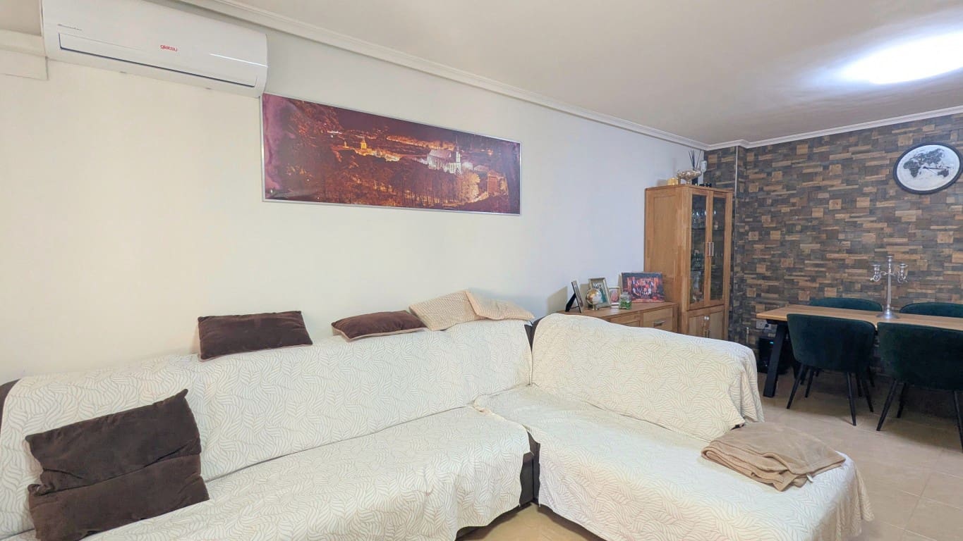 3 soverom Villa til salgs i Ciudad Quesada med svømmebasseng - € 296 000 (Ref: 9450139)