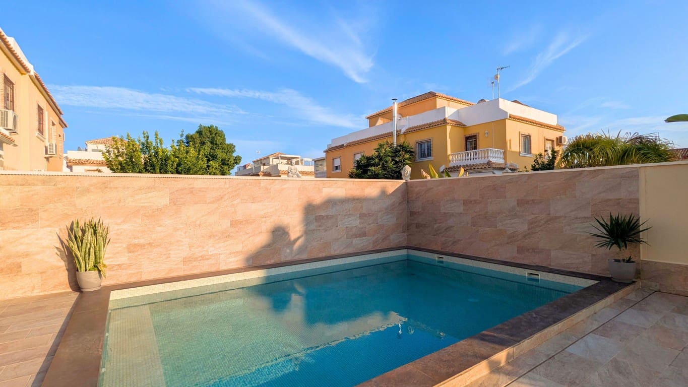 3 soverom Villa til salgs i Ciudad Quesada med svømmebasseng - € 296 000 (Ref: 9450139)