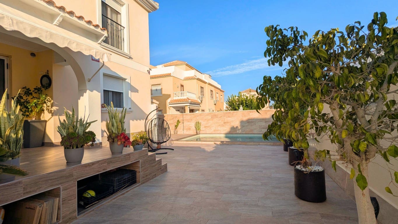 3 soverom Villa til salgs i Ciudad Quesada med svømmebasseng - € 296 000 (Ref: 9450139)