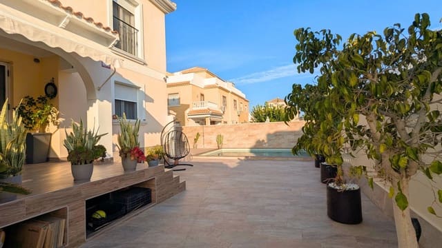 3 soverom Villa til salgs i Ciudad Quesada, Rojales med svømmebasseng - € 296 000 (Ref: 9450139)