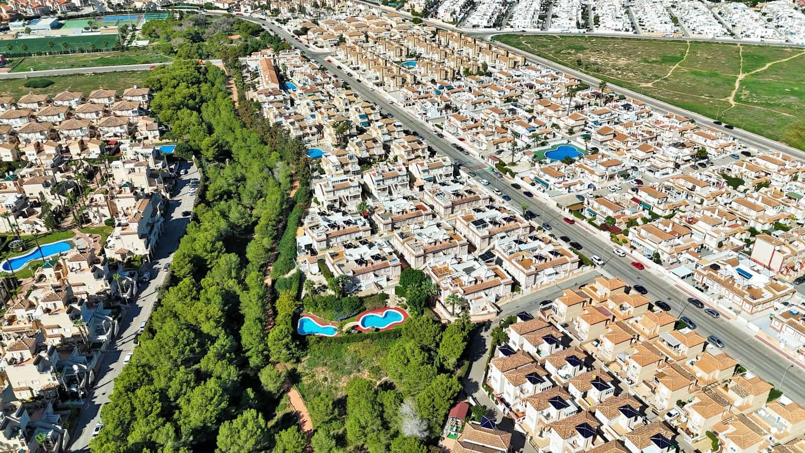 2 Zimmer Apartment zu verkaufen in Playa Flamenca mit Pool - 199.000 € (Ref: 9646326)