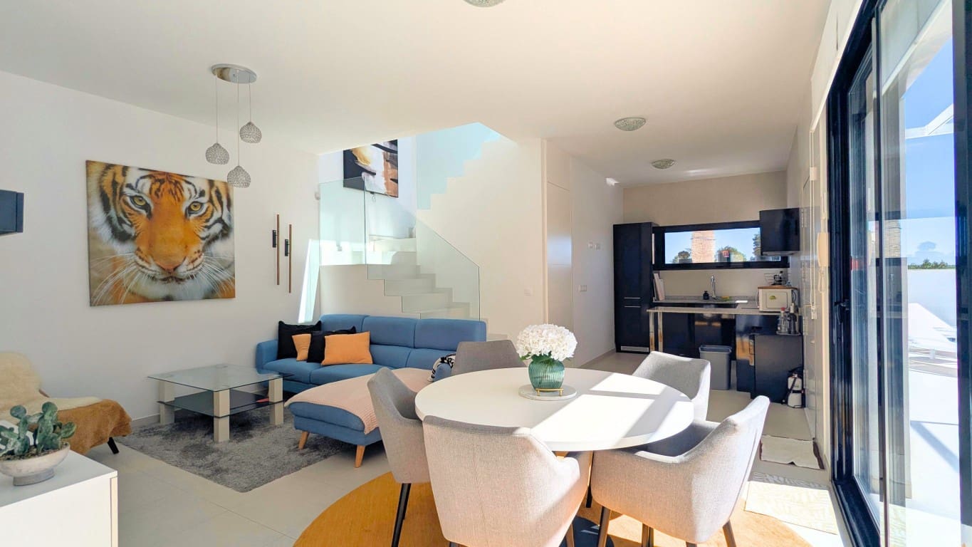 Chalet de 3 habitaciones en Ciudad Quesada en venta con piscina - 419.000 € (Ref: 9679175)