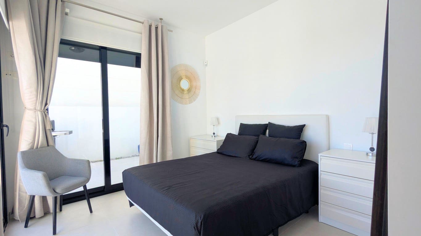 Chalet de 3 habitaciones en Ciudad Quesada en venta con piscina - 419.000 € (Ref: 9679175)