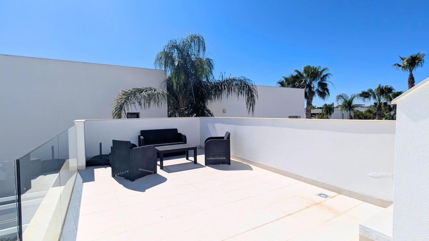 Chalet de 3 habitaciones en Ciudad Quesada en venta con piscina - 419.000 € (Ref: 9679175)