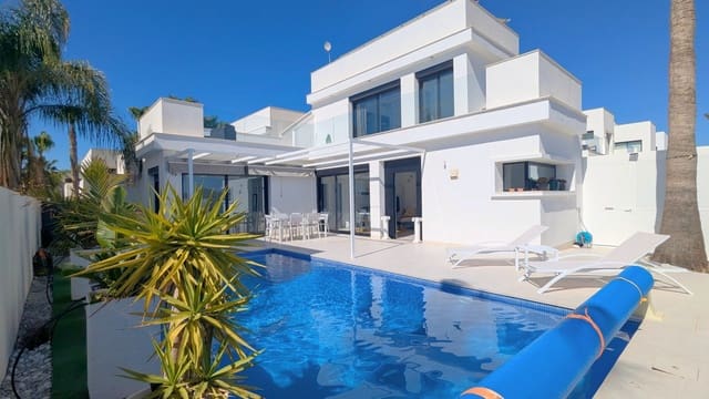 Chalet de 3 habitaciones en Ciudad Quesada, Rojales en venta con piscina - 419.000 € (Ref: 9679175)