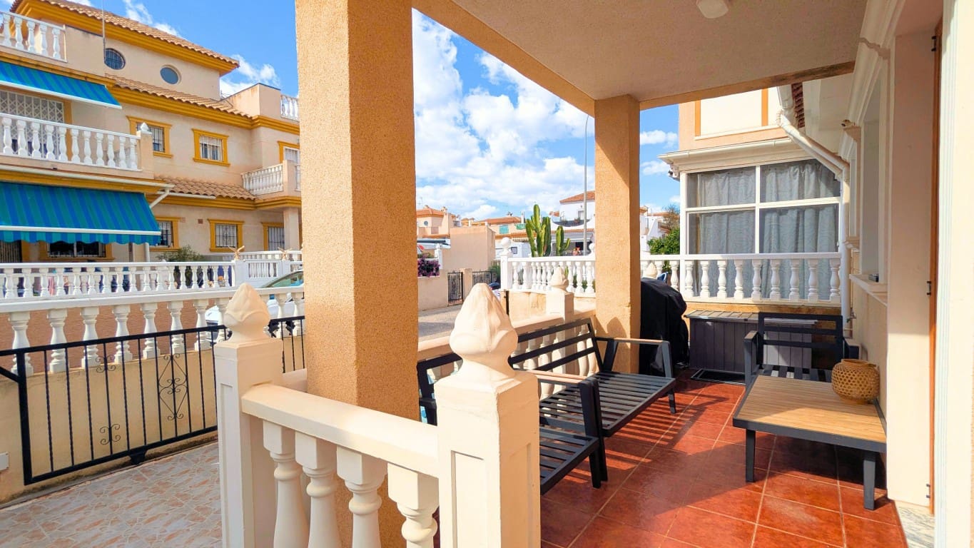 2 sypialnia Dom blizniak na sprzedaż w Playa Flamenca z basenem - 185 000 € (Ref: 9685133)