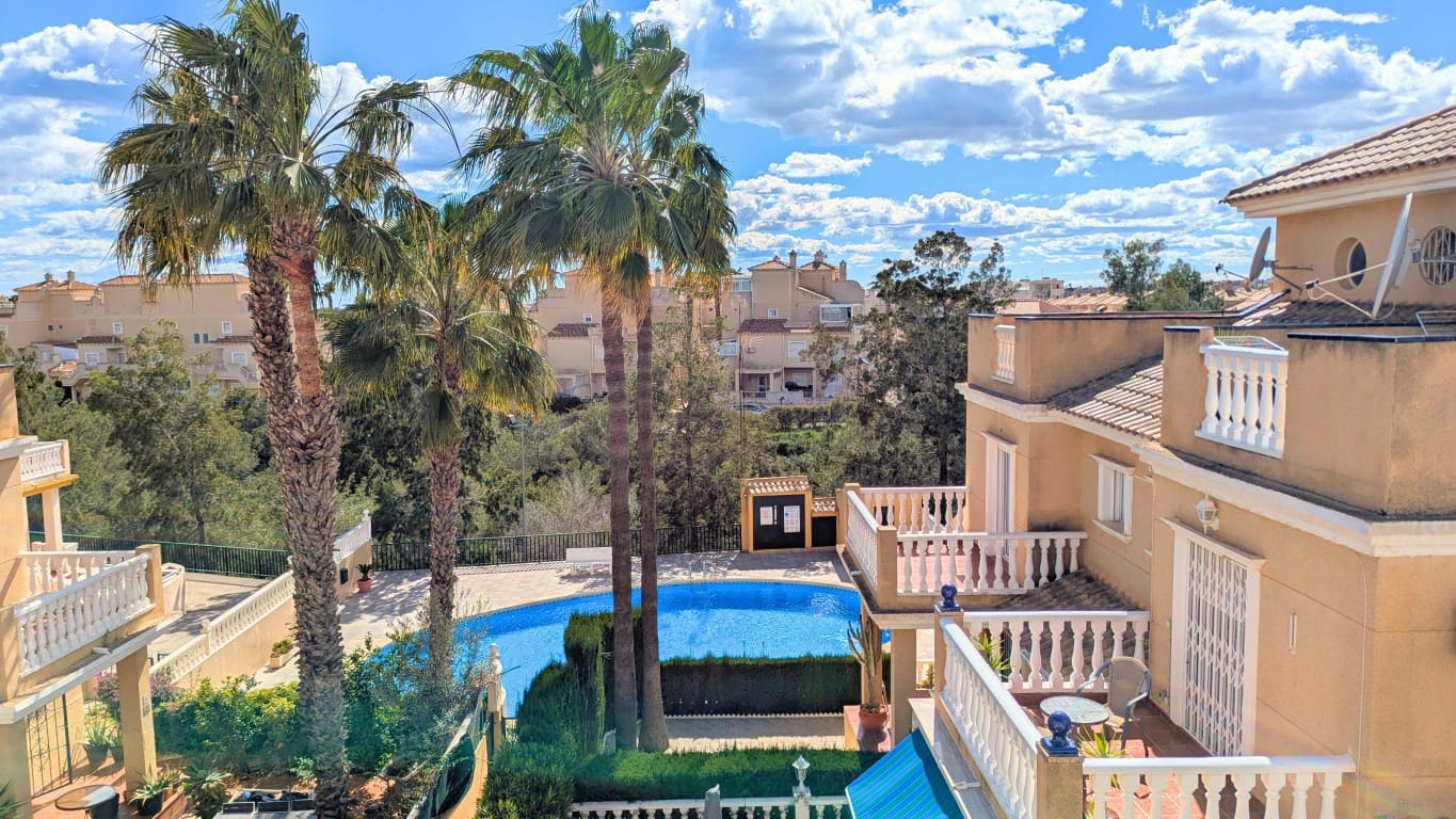 2 sypialnia Dom blizniak na sprzedaż w Playa Flamenca z basenem - 185 000 € (Ref: 9685133)