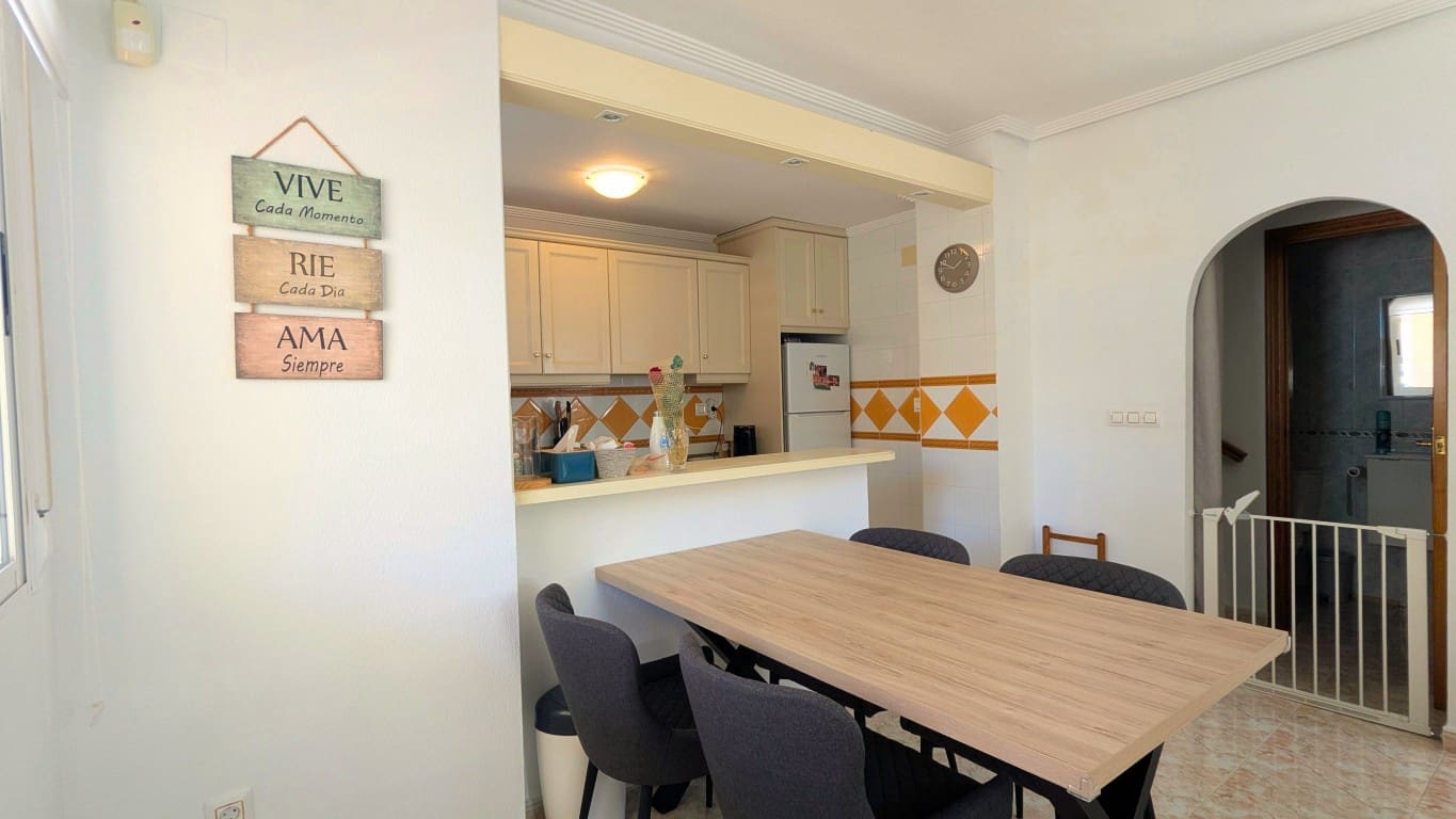 2 sypialnia Dom blizniak na sprzedaż w Playa Flamenca z basenem - 185 000 € (Ref: 9685133)