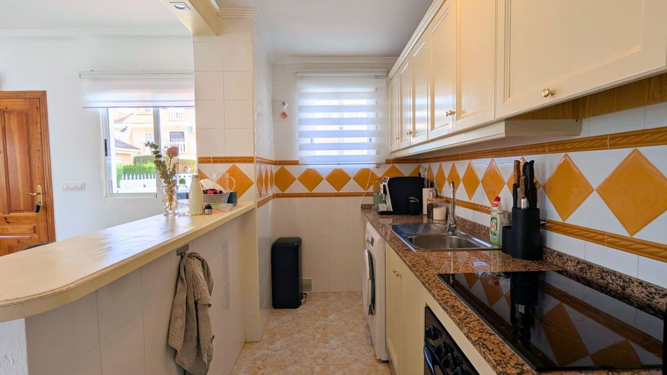 2 sypialnia Dom blizniak na sprzedaż w Playa Flamenca z basenem - 185 000 € (Ref: 9685133)