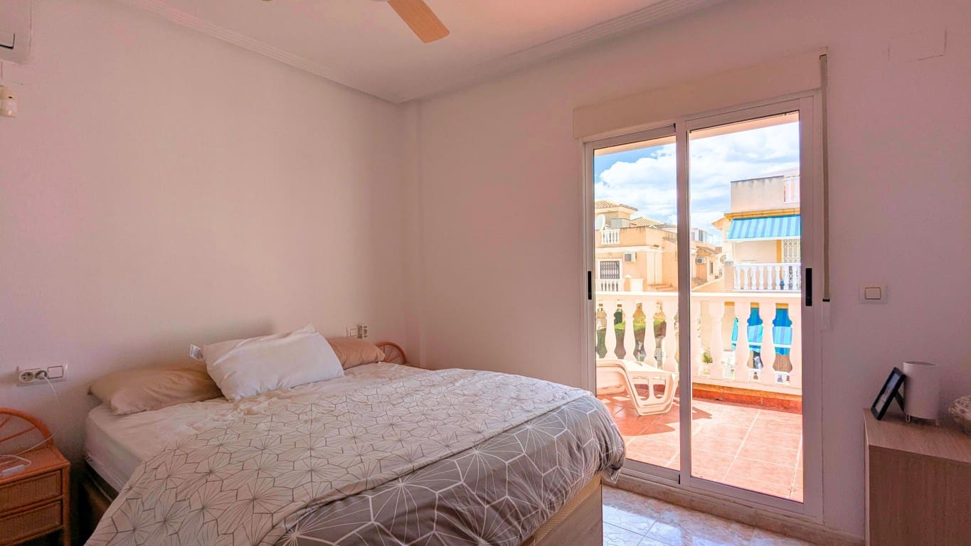 2 sypialnia Dom blizniak na sprzedaż w Playa Flamenca z basenem - 185 000 € (Ref: 9685133)