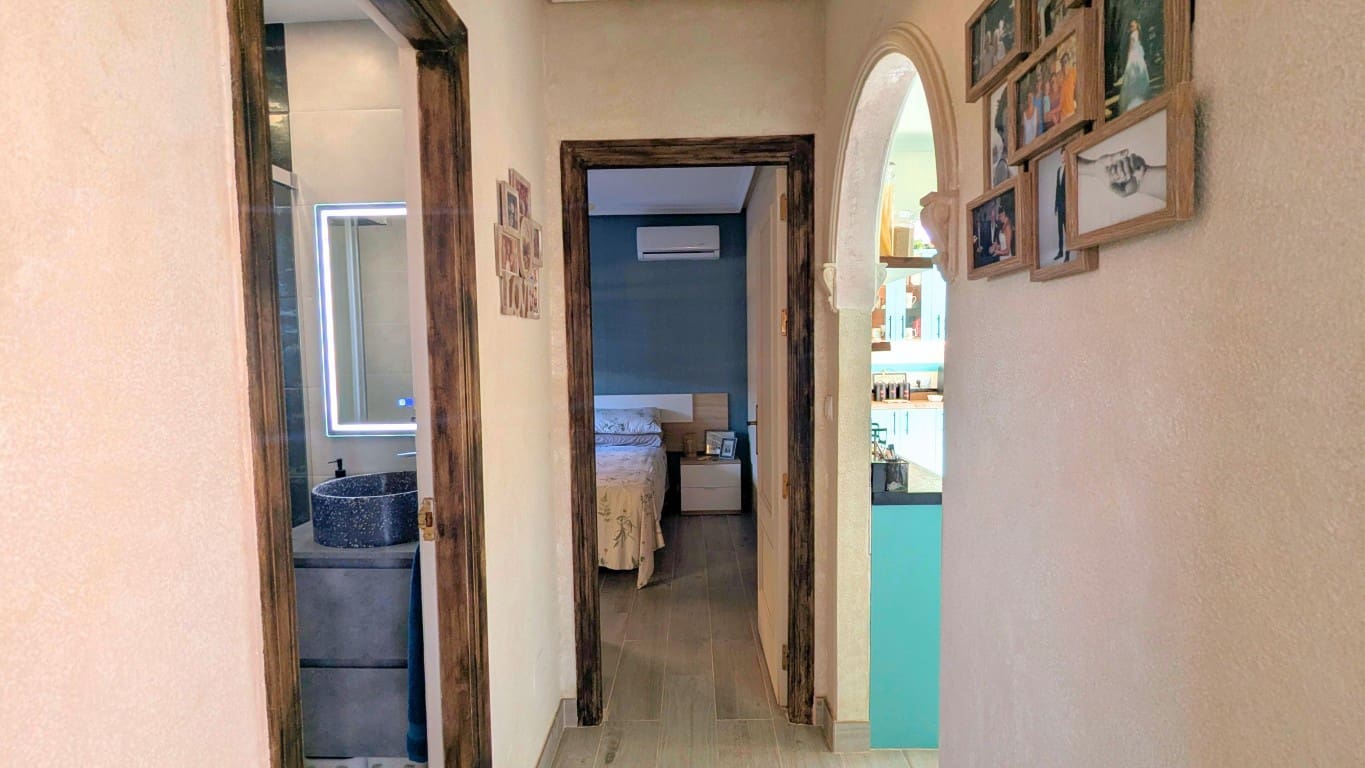 Chalet de 4 habitaciones en Bigastro en venta con piscina - 299.000 € (Ref: 9789478)