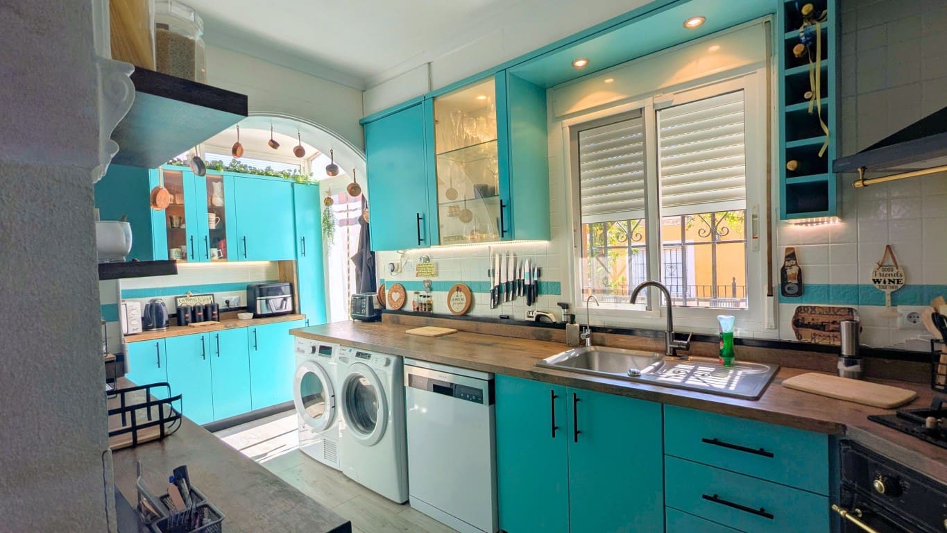 Chalet de 4 habitaciones en Bigastro en venta con piscina - 299.000 € (Ref: 9789478)