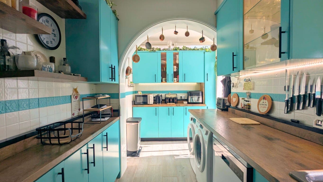 Chalet de 4 habitaciones en Bigastro en venta con piscina - 299.000 € (Ref: 9789478)