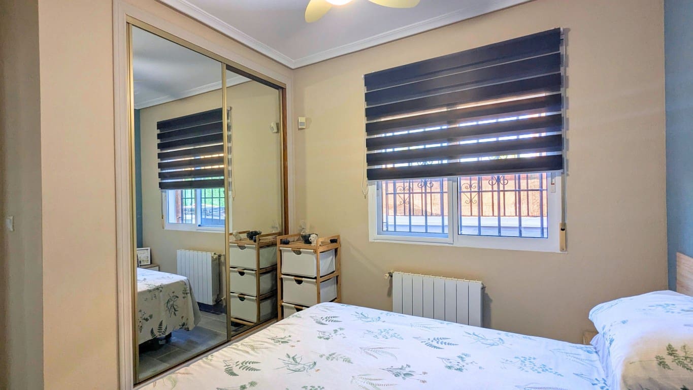 Chalet de 4 habitaciones en Bigastro en venta con piscina - 299.000 € (Ref: 9789478)